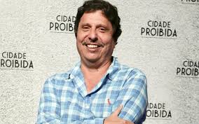 Há uma diferença entre um comediante e um ator de comédias. Globo Escala Autor De A Grande Familia E Trapalhoes Para Fazer Novela Noticias Da Tv