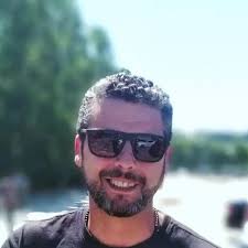 Carlos Moser's Instagram, Twitter & Facebook