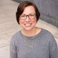 Danielle Woomer's Instagram, Twitter & Facebook