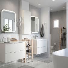 Une Salle De Bain Zen Et Elegante Salle De Bain Zen Designs De Petite Salle De Bains Salle De Bain