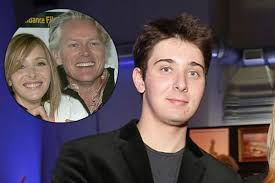 Lisa kudrow is a proud mom at her son julian's college graduation kaitlin reilly 5/16/2021. Pin On Celebrity Babies
