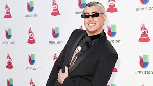 Bad bunny vuelve a hacer noticia pese a que está desaparecido de las redes sociales desde mayo pasado. Bad Bunny S Girlfriend Why He Went Public With Romance After 3 Years Hollywood Life