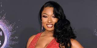 Jun 09, 2021 · megan thee stallion's brief hiatus is over. Megan Thee Stallion S Natural Curly Hair Has Gotten So Long Allure