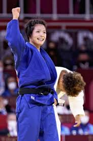 Apr 28, 2020 · オリンピックで女子柔道が正式採用されたのは、1992年バルセロナ大会から。 9zbujdxowkck9m