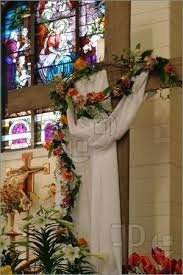 Church flower arrangements church flowers easter altar decorations craft decorations alter decor altar design church stage design church banners palm sunday. The Festive Decoration Of A Small Heartland Church Sanctuary During The Easter Season Church Easter Decorations Church Decor Easter Decorations