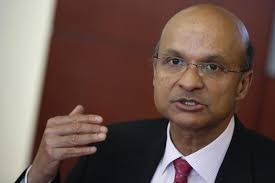 Medtronic sticks by Covidien deal but will use debt, not cash