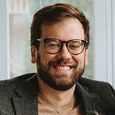 Can AI spot patterns in successful innovator's careers?