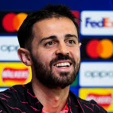 Bernardo Silva: "Winning the World Cup is something I desperately want to  achieve. It would be the ultimate highlight of my career, since Portugal  has never lifted that trophy. It's the one