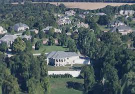 He became the first person in south carolina history to garner over one million votes in the 2008 general election. These Are The Houses The 2016 Presidential Candidates Own Marketwatch