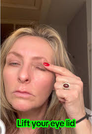 How to lift drooping upper eye #no7 #eyelift #over50withstyle #eyeshad...