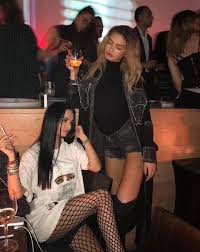 Când toată lumea aștepta ca cei doi să anunțe data nunții, fostul politician a confirmat despărțirea. Ioana Boureanu Copia FidelÄƒ A Valentinei Pelinel Dar Si A Actualei Iubite A TatÄƒlui Ei IntervenÅ£iile Estetice Au Transformat O Pe Fiica Lui Cristian Boureanu