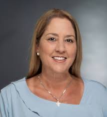 Kimberly Fay's Instagram, Twitter & Facebook