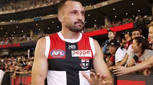 Geary bir ürünüdür eaglehawk futbol kulübü ve ayrıca oynadı tac kupası için bendigo öncüleri geelong yıldızı ile joel selwood.1. St Kilda Star Jarryn Geary Reveals Extent Of Gruesome Injury
