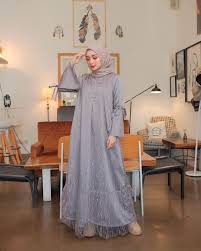 Jilbab segiempat paris 2 buahini digunakan untuk acara formal. 9 Ide Kebaya Dress Hijab Berwarna Kalem Buatmu Yang Pengen Tampil Feminin Perfect