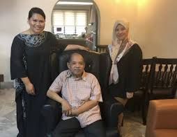 Suatu nama yang tidak asing bagi kita pengikut laman blog wartawan tv3 yang terkenal ini. Sherry Al Hadad Kunjungi Kediaman Bekas Wartawan 999