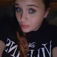 Hello any one know of a fish market or seafood market that sells live  crawfish