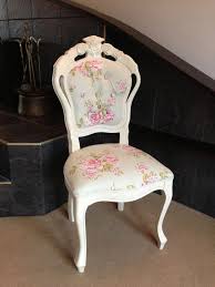 Vintage Shabby Chic Furniture Include Pizzazz With Individuality And Develop A Modern Day Feel Empl Shabby Chic Chairs Shabby Chic Furniture Shabby Chic Style