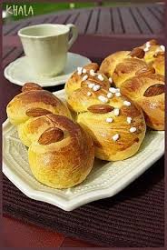 Brioches De St Lucie Au Safran Suede Paperblog Brioches Safran Petite Brioche