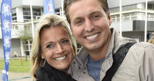 Pieter van den hoogenband zwemstadion em eindhoven. Pieter Van Den Hoogenband Zegt Ja Tegen Zijn Marie Jose Binnenland Ad Nl