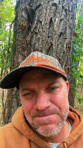 Anybody gonna get to go sit in the stand this weekend? It feels like fall  here in Missouri and the deer were