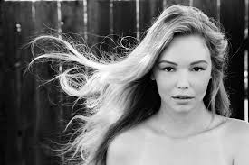 Another side of Hayley Sweetin photos by Carlo Bistolfi