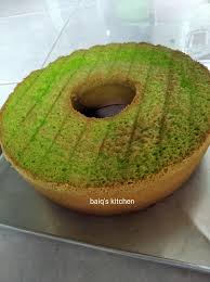 Daun pandan ditumbuk atau diblender, diberi air lalu diperas hingga diperoleh larutan daun pandan 120ml. Bolu Pandan Source Genuk Bolu Recook Masakan Indonesia Facebook