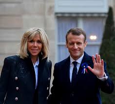 In a new interview with elle france, french first lady brigitte macron opens up about the age difference between her and husband emmanuel even before emmanuel macron was elected president of france, his relationship with wife brigitte macron has been the object of close scrutiny. File Brigitte Macron And Emmanuel Macron November 2018 1541931666 Cropped Jpg Wikimedia Commons