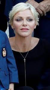 Princess Charlene Wearing A Glamorous Black Trouser Suit Accessorized Her Look With Simple Yet Eleg Princess Charlene Prince Albert Of Monaco Monaco Princess