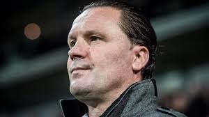 Their new (old) logo, because they exist for 100 years in 2012. Vreven Stopt Als Coach Van Nac Nos