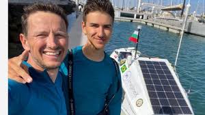 Του ζήτησε και του ξαναζήτησε εισιτήριο ο χάροντας αλλά αυτός τίποτα! Boylgaroi Diesxisan Ton Atlantiko Wkeano Me Barka Kwphlasias Eidhseis