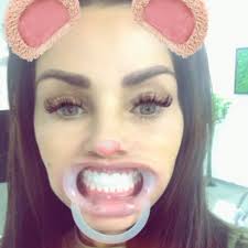 Katie price oddaje niepełnosprawnego syna do katie price in turkey with chris woods for 'his and hers' new teeth. Katie Price Unveils Her New Teeth After Second Visit To Turkey To Fix Painful Veneers