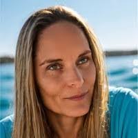 Melissa Strother's Instagram, Twitter & Facebook