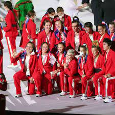 На олимпийских играх в токио и пекине российские спортсмены будут выступать под аббревиатурой олимпийского комитета россии (окр) и флагом с эмблемой организации. 748izbb4qwwem