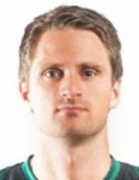 Gustav isaksen, né le 19 avril 2001 à hjerk au danemark, est un footballeur danois qui évolue au poste d'ailier droit au fc midtjylland. Nd7fhgdl9s Irm