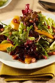 Burgsalat Mit Pflaumen Vinaigrette Rezept Salat Salat Mit Lebensmittel Essen