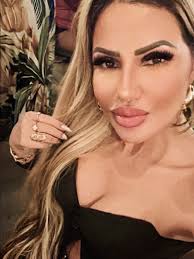 Paula Scarpa's Instagram, Twitter & Facebook