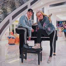 Her mother jessalynn siwa is a professional dance instructor and father. Best Reactions To Jojo Siwa S Boyfriend