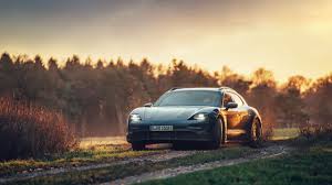 For recuperation in all taycan models, we developed porsche recuperation management (prm), which works innovatively and can recuperate up to 90% of braking. 6mxtbyqdedommm