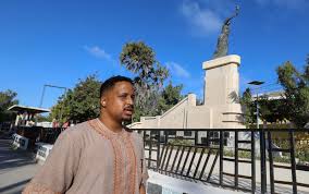Somali shilling (sos) is its official currency. Somali Architect Looks At City S Ruined Past And Dreams Of The Future World News Us News