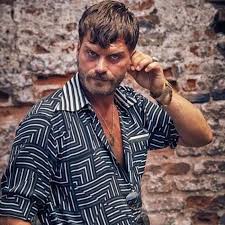 Reporters encountered kivanc tatlitug on the street in etlier istanbul. Turkish Actor Tatlitug Surprises Fans With New Looks