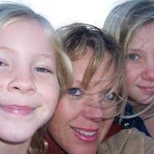 Suzanne Rosser (@suzokieux)