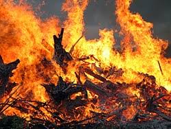 Stream pembakaran terbuka by nyahnyahvavavoom from desktop or your mobile device. Category Bonfires Wikimedia Commons