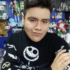 Kimberly Tolley's Instagram, Twitter & Facebook