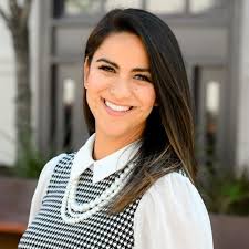 El Paso graduates struggle with full-time job offers amid high unemployment 