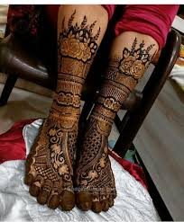 Heavy Bridal Mehandi Design In 2020 Dulhan Mehndi Designs Legs Mehndi Design Leg Mehndi