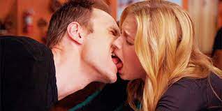 How To Be A Good Kisser: The Best Kissing Tips