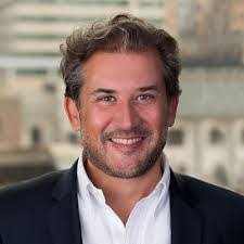 Chris Lorman's Instagram, Twitter & Facebook