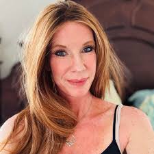 trying this out ! (c) i want to date : Rhose Lhien crush : Feyt ャ have fun  with : yakult dinner with : ㅡㅈㅡ deep hug : Vade Mckin dance with :