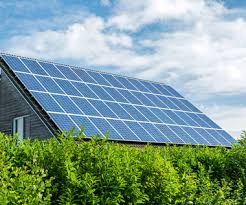 Fotowoltaika jest domową elektrownią słoneczną, produkującą prąd, która pozwala uniezależnić się od dostaw i kosztów energii. Fotowoltaika Polacy Inwestuja By Obnizyc Rachunki Biznes W Interia Pl