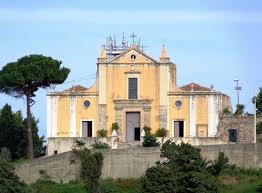 Barcellona pozzo di gotto is a town and comune of about 50,000 inhabitants in the north coast of sicily, italy, 40 kilometres (25 mi) from messina towards palermo. Barcellona Pozzo Di Gotto La Guida Completa